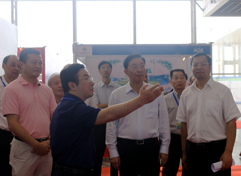 駱琳點贊&ldquo;新型莊稼醫院&rdquo;