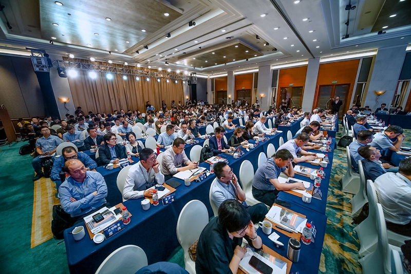 明日控股舉辦&ldquo;知行合一、產(chǎn)融升級&rdquo;主題沙龍暨2019年客戶答謝晚宴